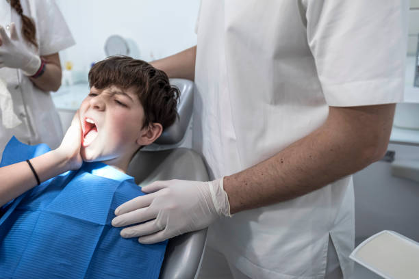 Best Emergency Gum Treatment in Hill N Dale, FL
